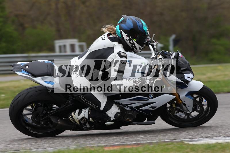Archiv-2022/13 25.04.2022 Plüss Moto Sport ADR/Freies Fahren/4